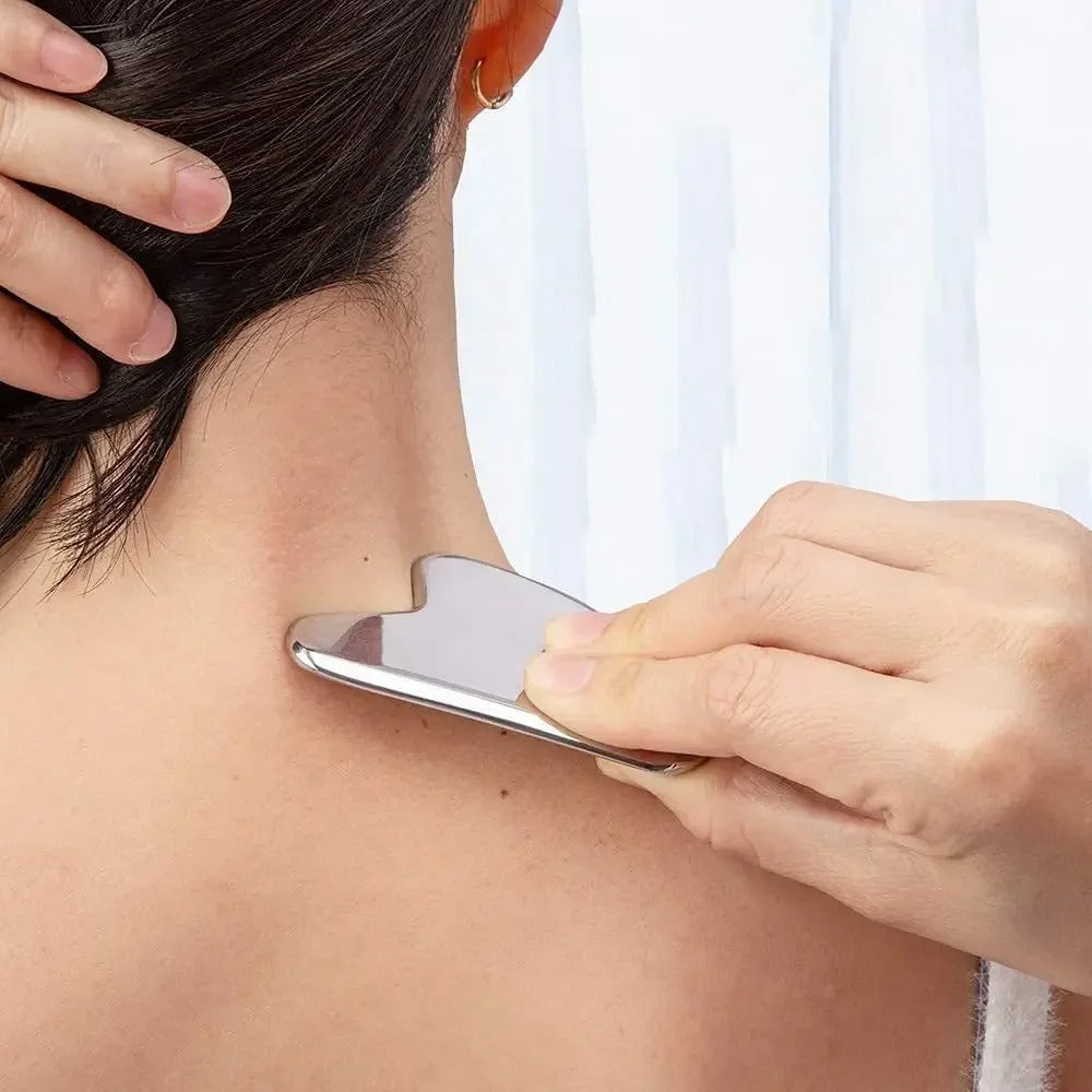 massage du cou avec gua sha